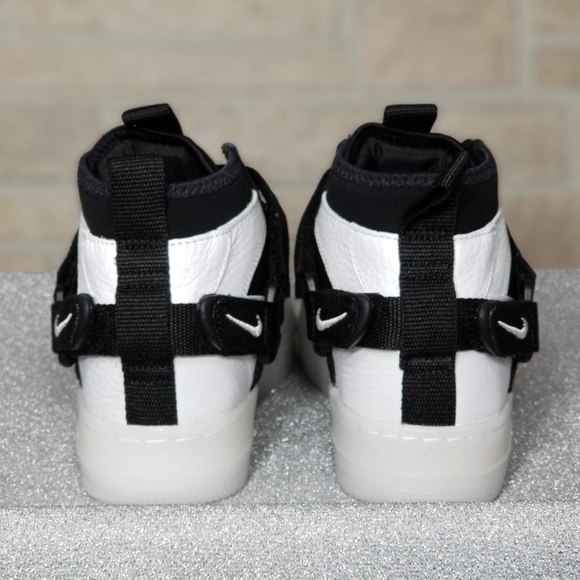 nike air force utility mid